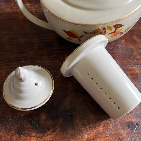 1940's Autumn Leaf Hall Superior Aladdin Tea Pot And Infuser - Picture 3 of 8